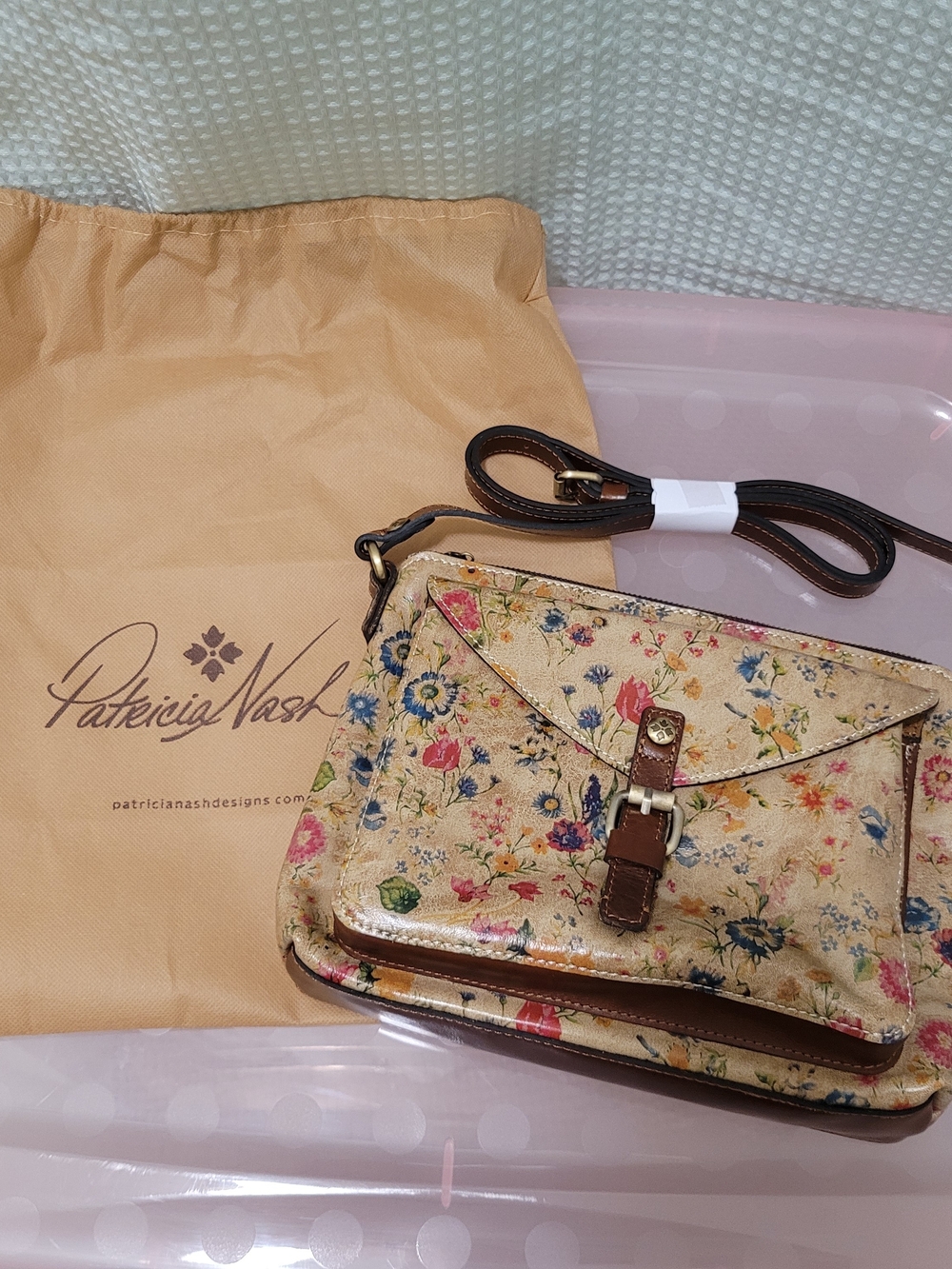 Patricia Nash "Prairie Rose" Floral Crossbody Bag/Purse